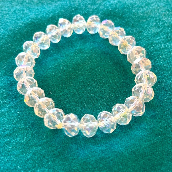 3 /$21⚡️Set of 4 Stretchy Bracelets with Clear, Faceted Beads - Picture 4 of 8